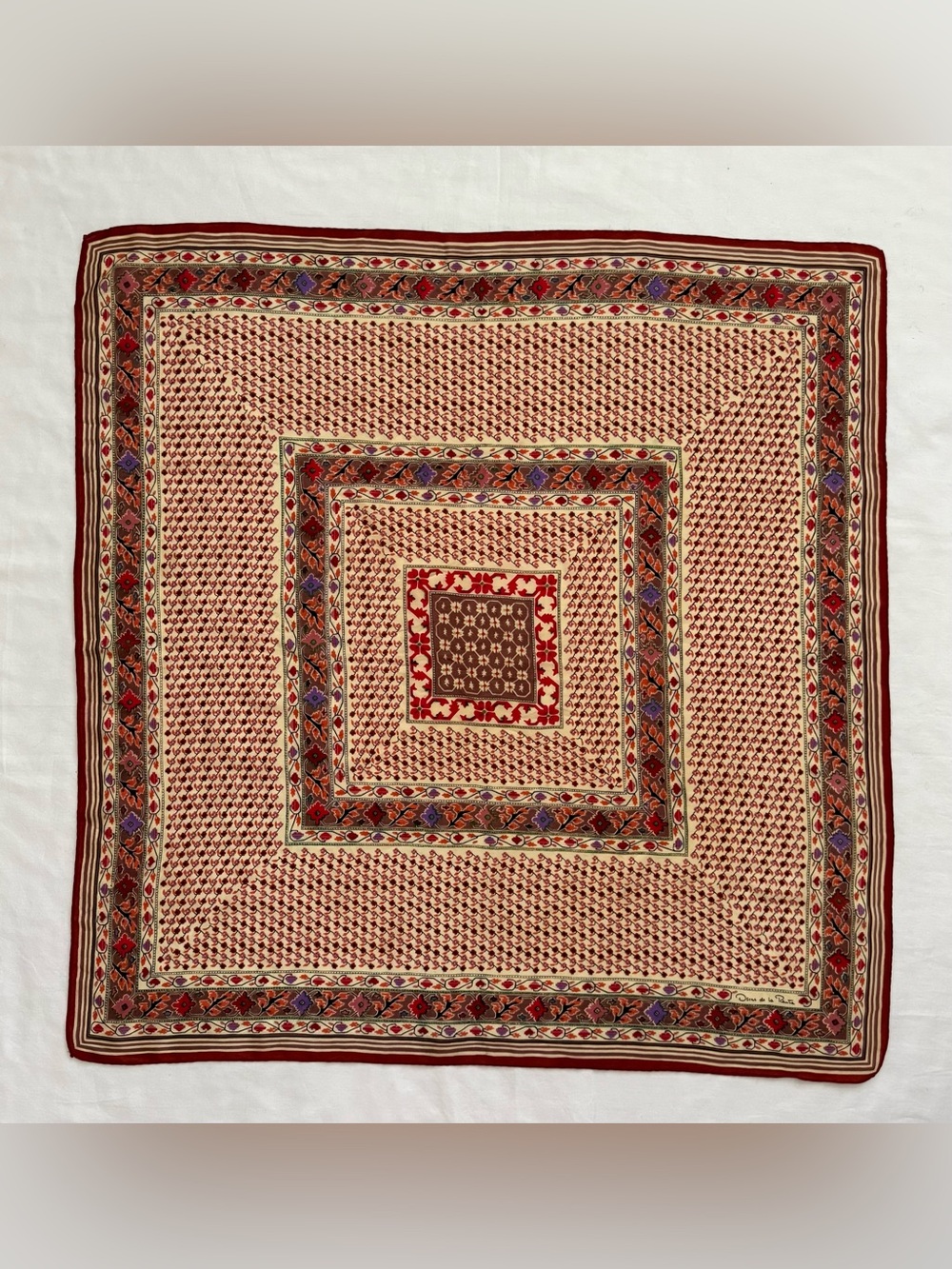 Oscar De La Renta Vintage-Inspired silk Red and Cream Printed Square Scarf